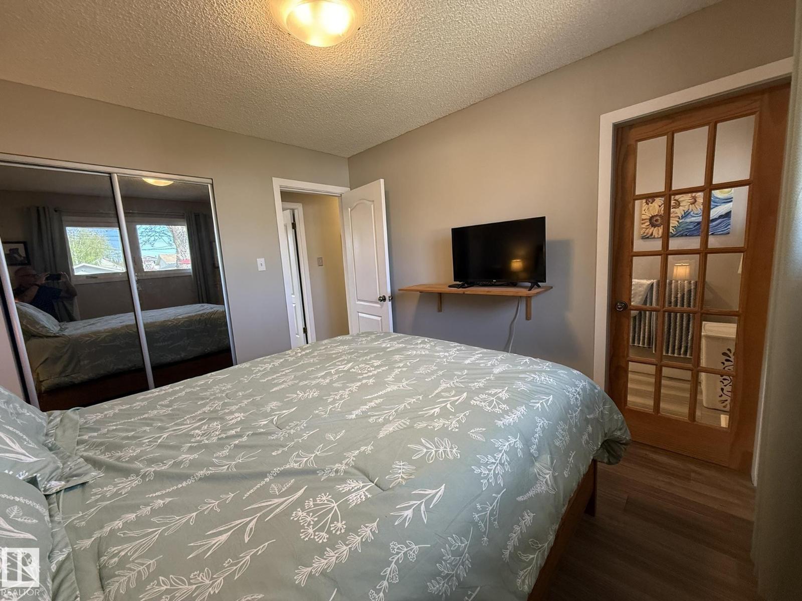 9848 151 ST NW - 19