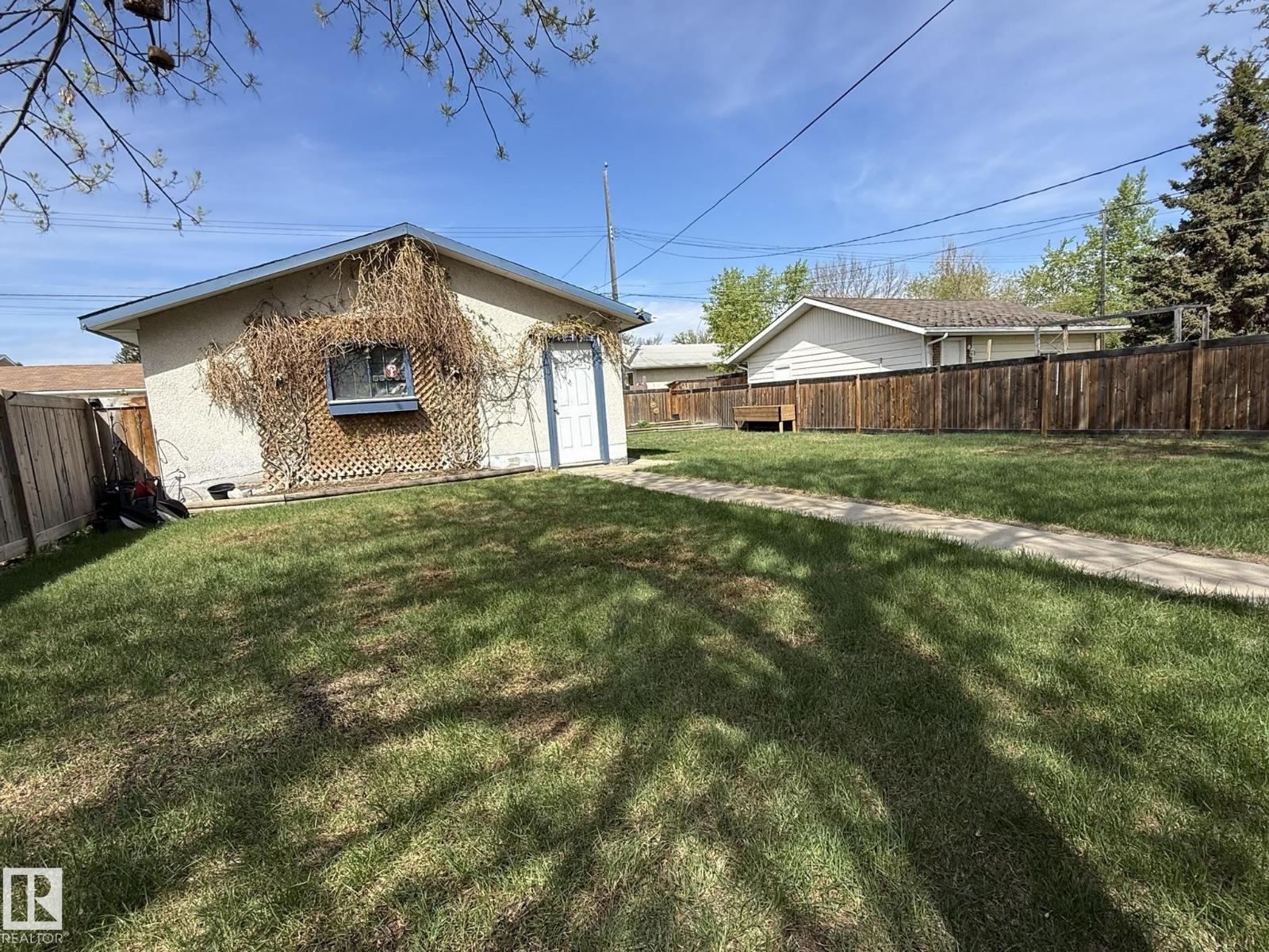 9848 151 ST NW - 49