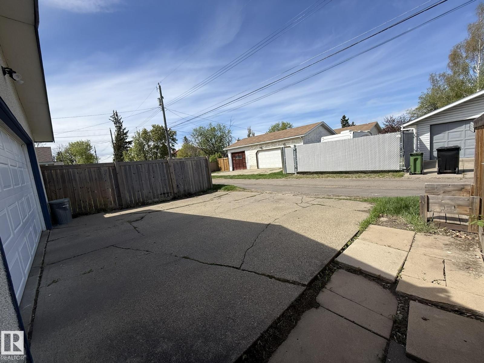 9848 151 ST NW - 57