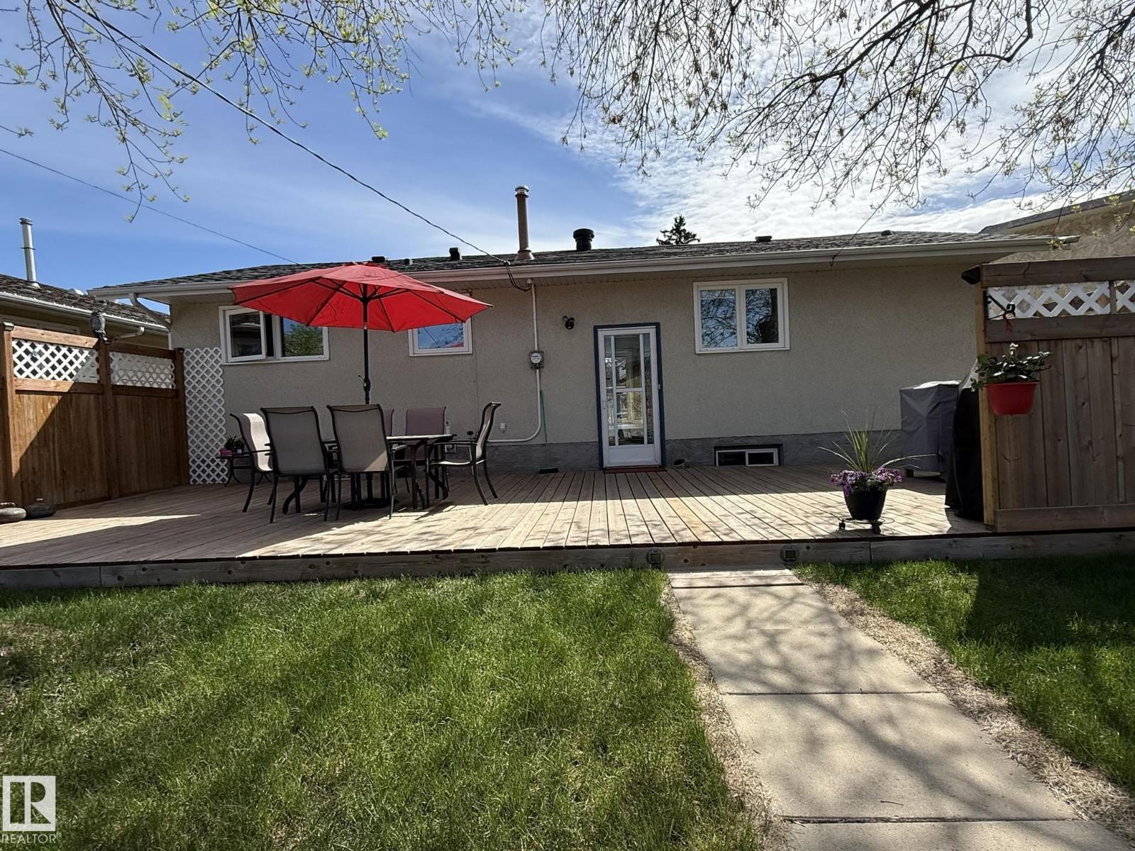 9848 151 ST NW - 48