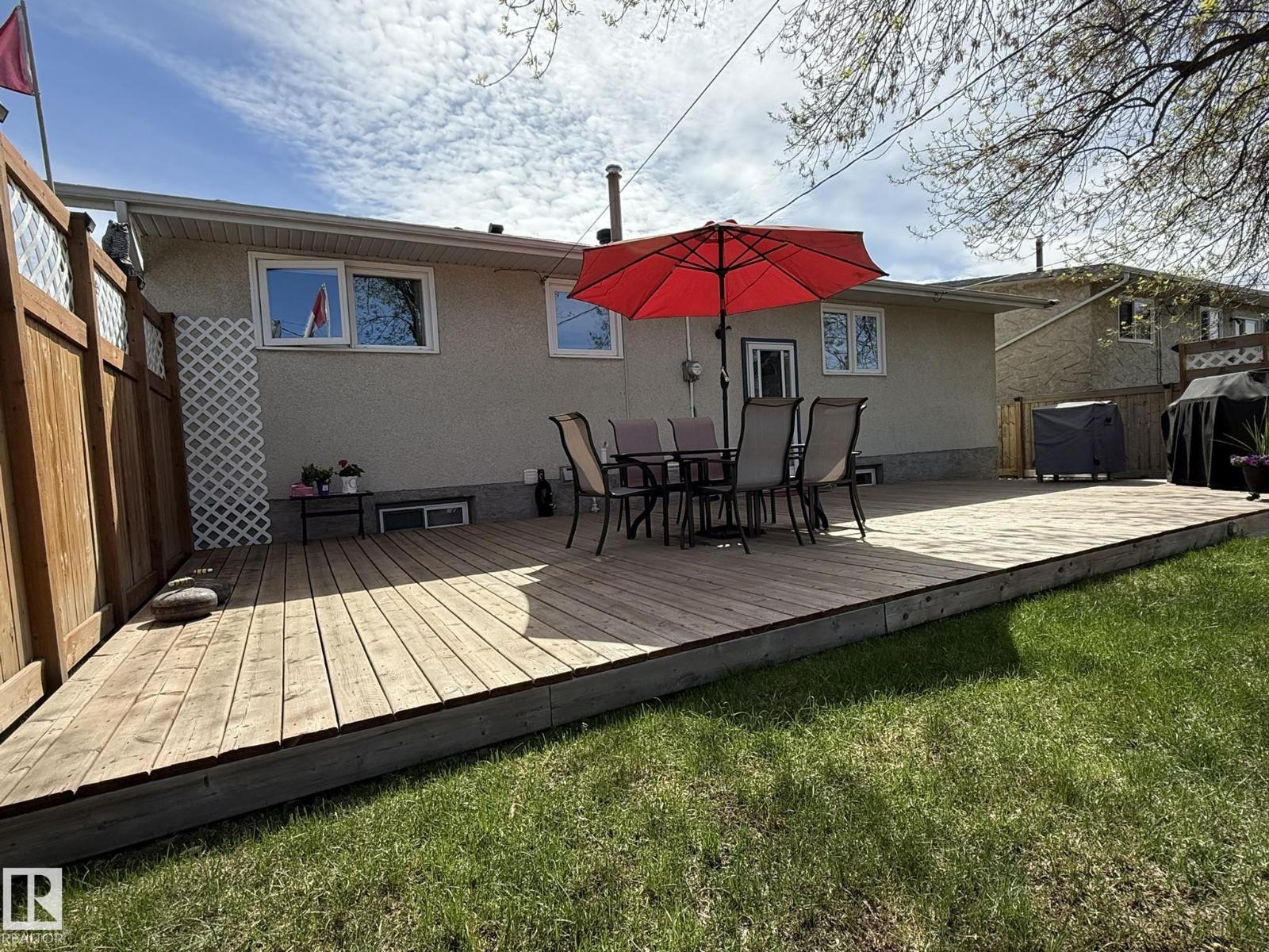 9848 151 ST NW - 47