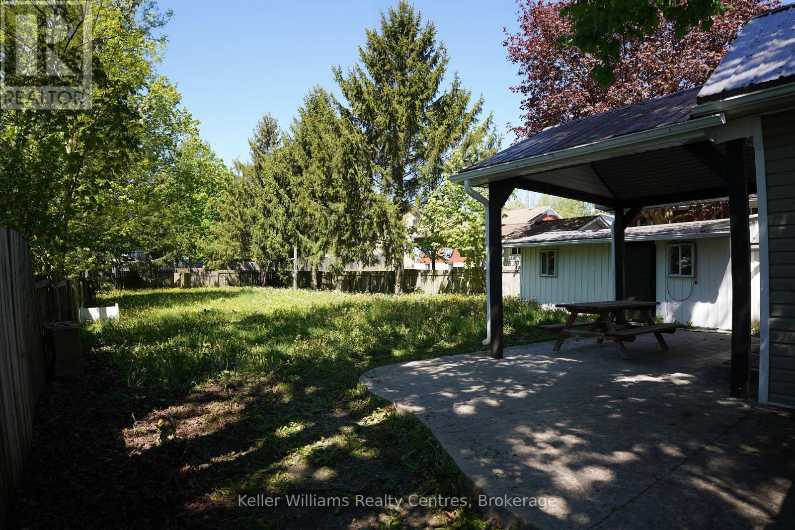 551 LOUISA STREET - 31