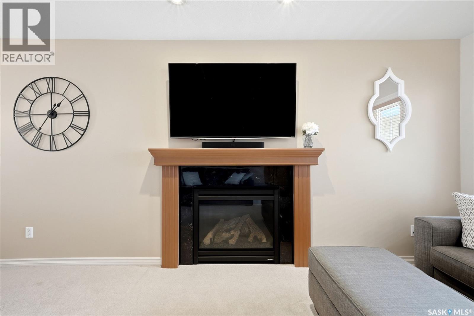 2090 Laurier BAY E - 6