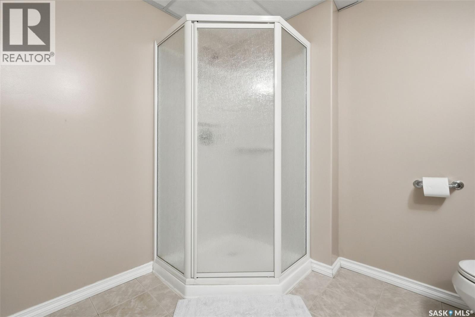 2090 Laurier BAY E - 30