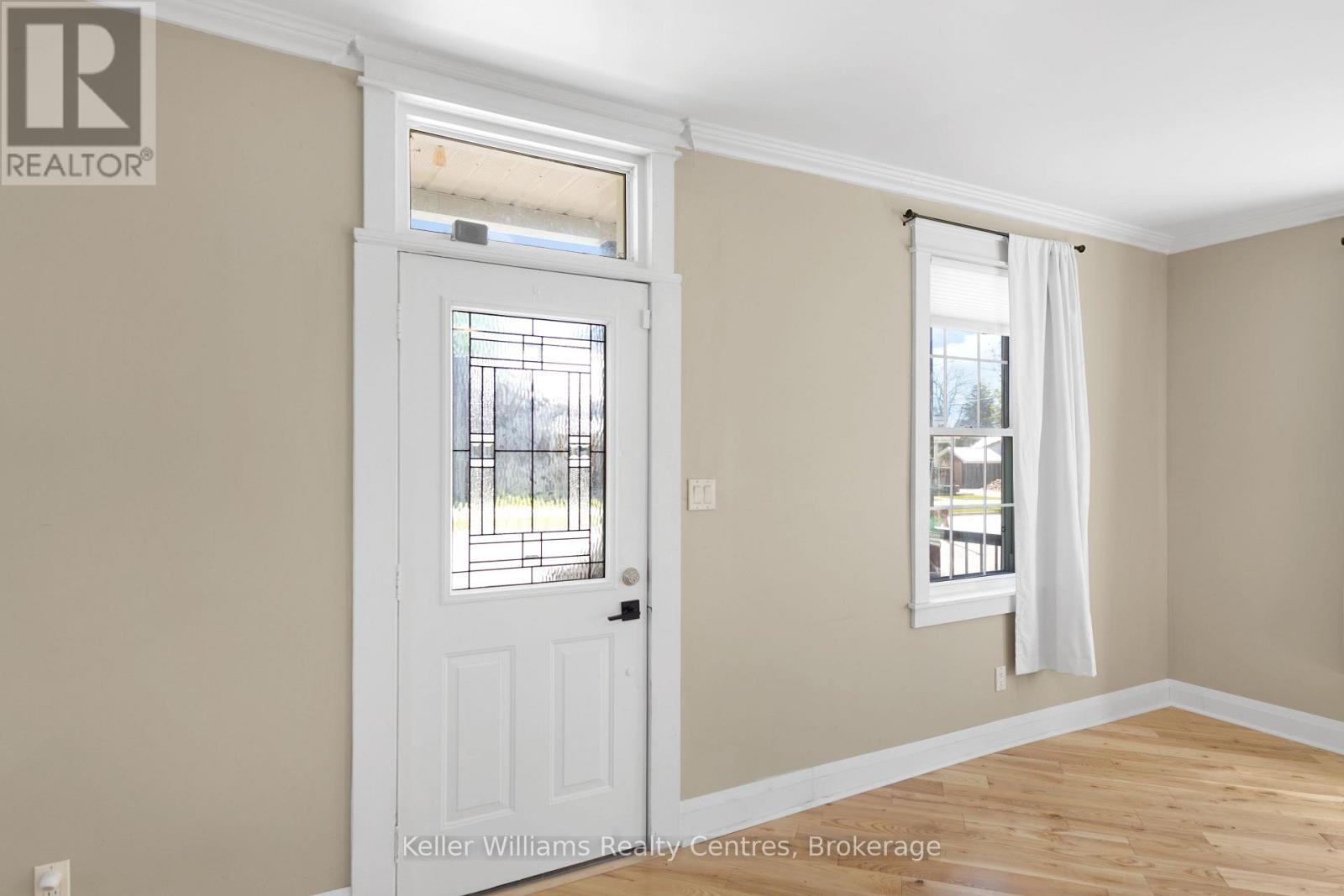 551 LOUISA STREET - 9