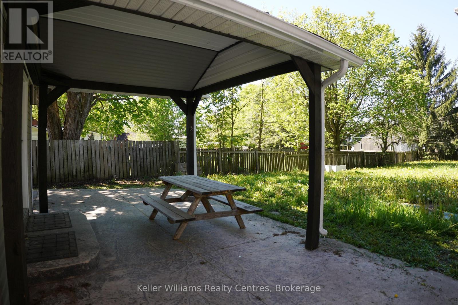 551 LOUISA STREET - 34