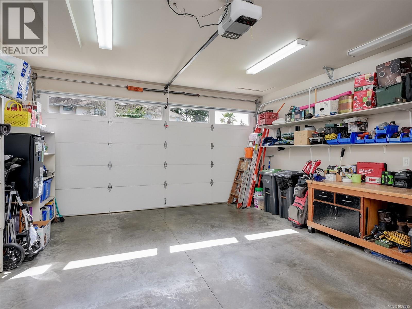 #2 854 Caroline Rd - 21