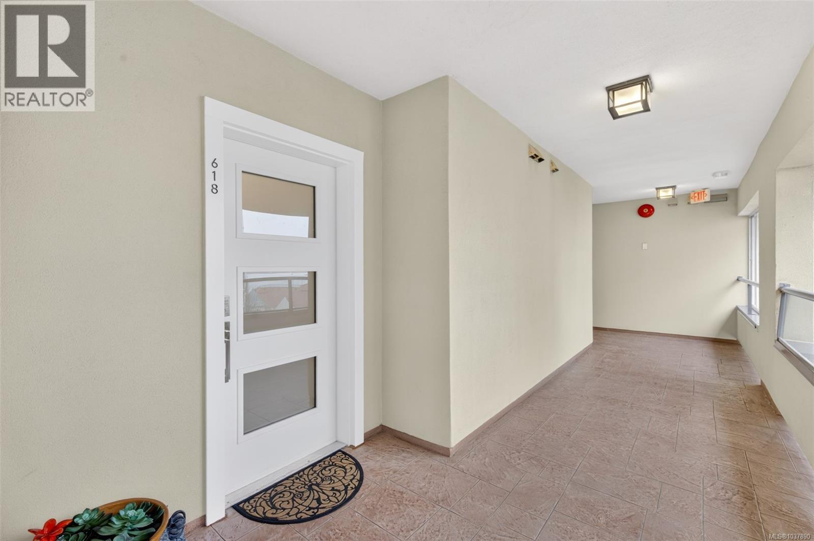 #618 50 Songhees Rd - 24
