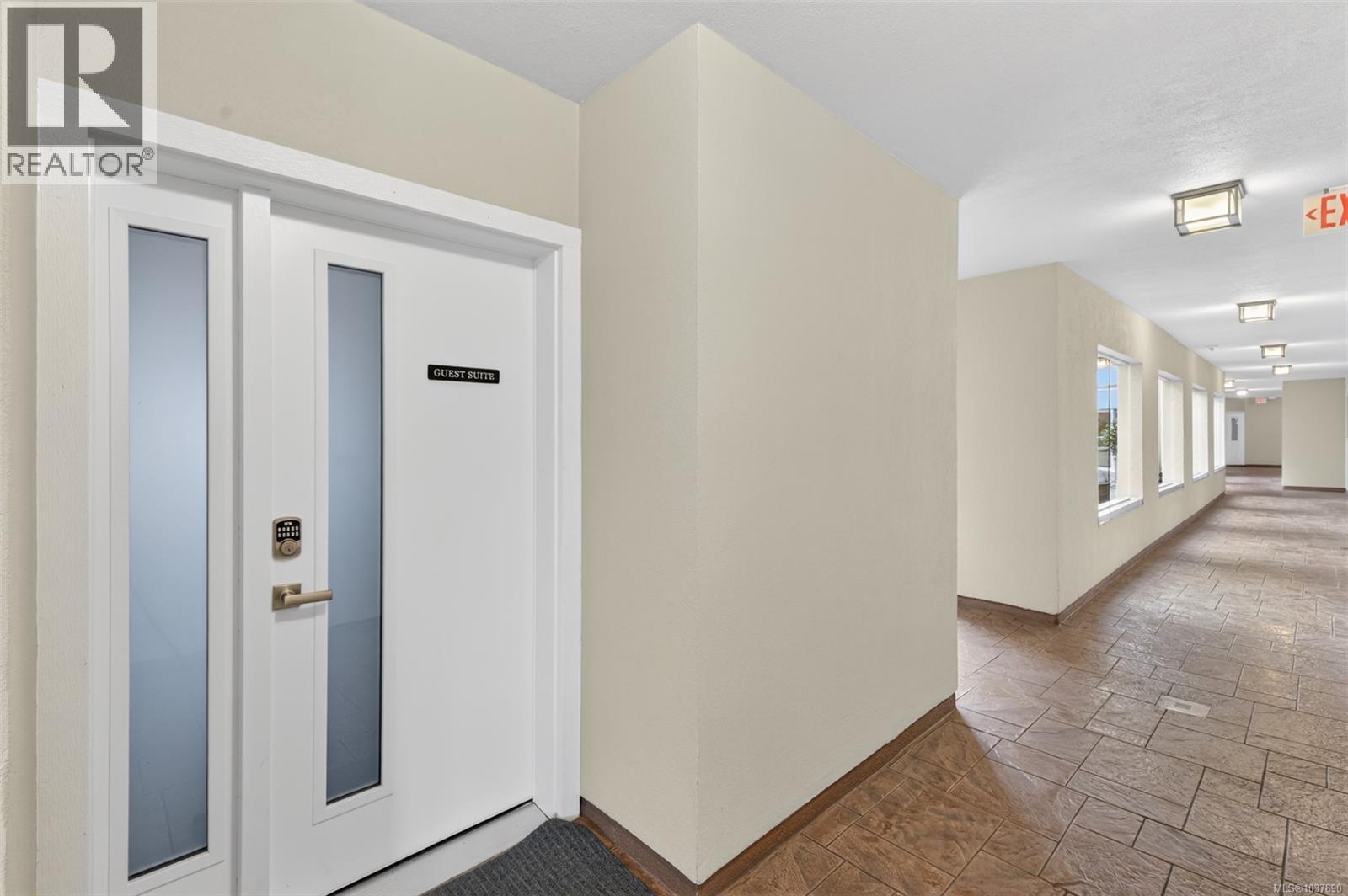 #618 50 Songhees Rd - 30
