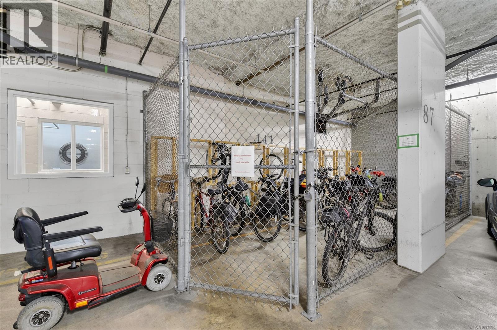 #618 50 Songhees Rd - 32