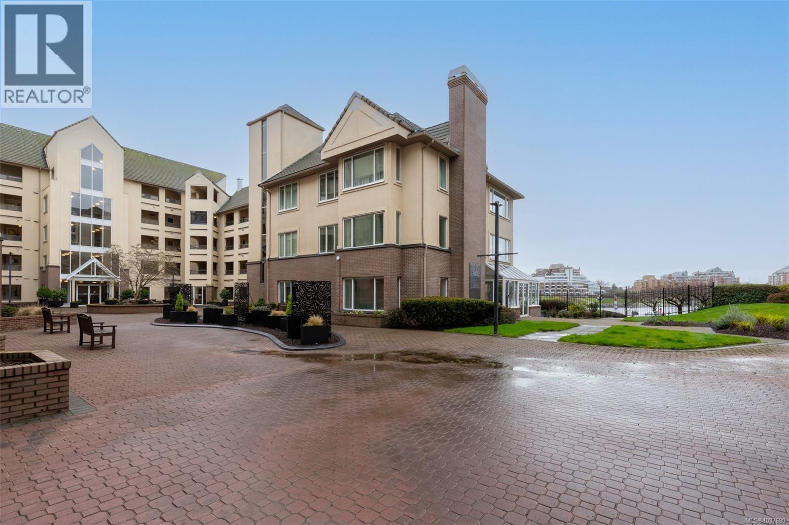 #618 50 Songhees Rd - 38