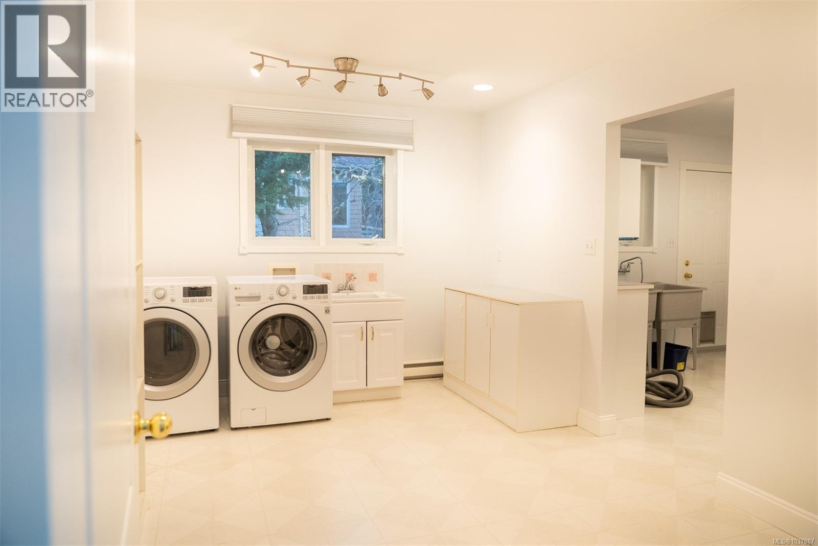 37189 Schooner Way, Pender Island