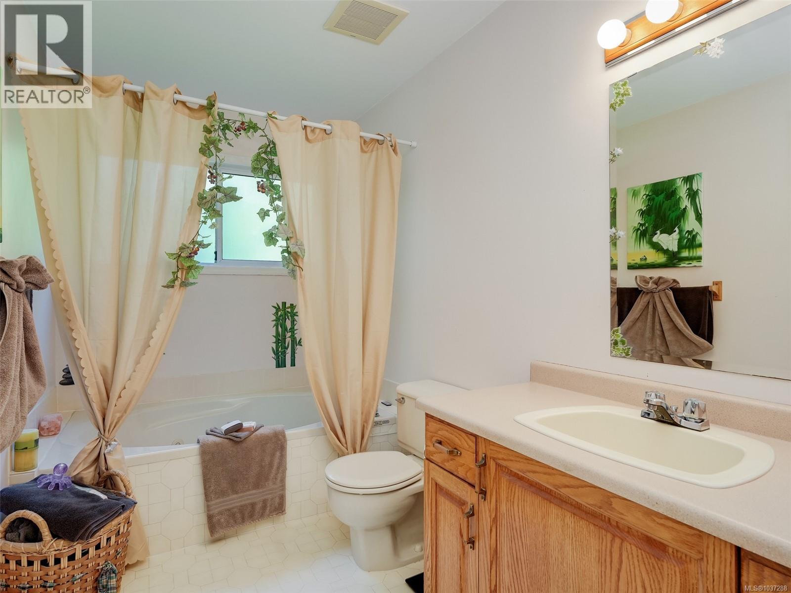 5183 Sooke Rd - 10