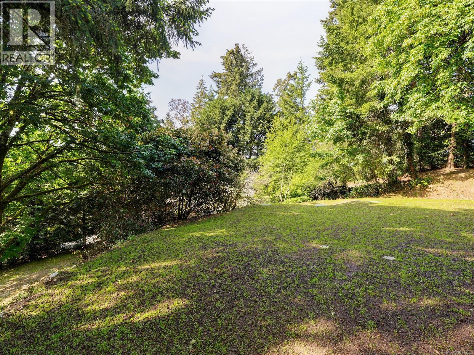 5183 Sooke Rd - 21