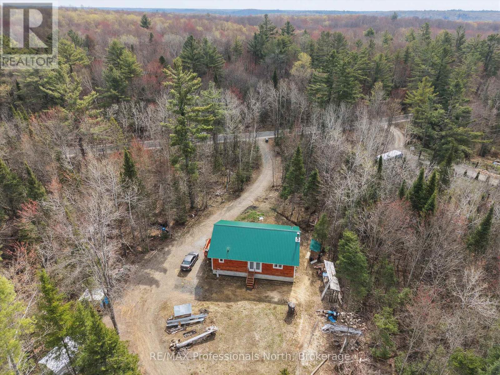 1070 VANKOUGHNET ROAD - 1