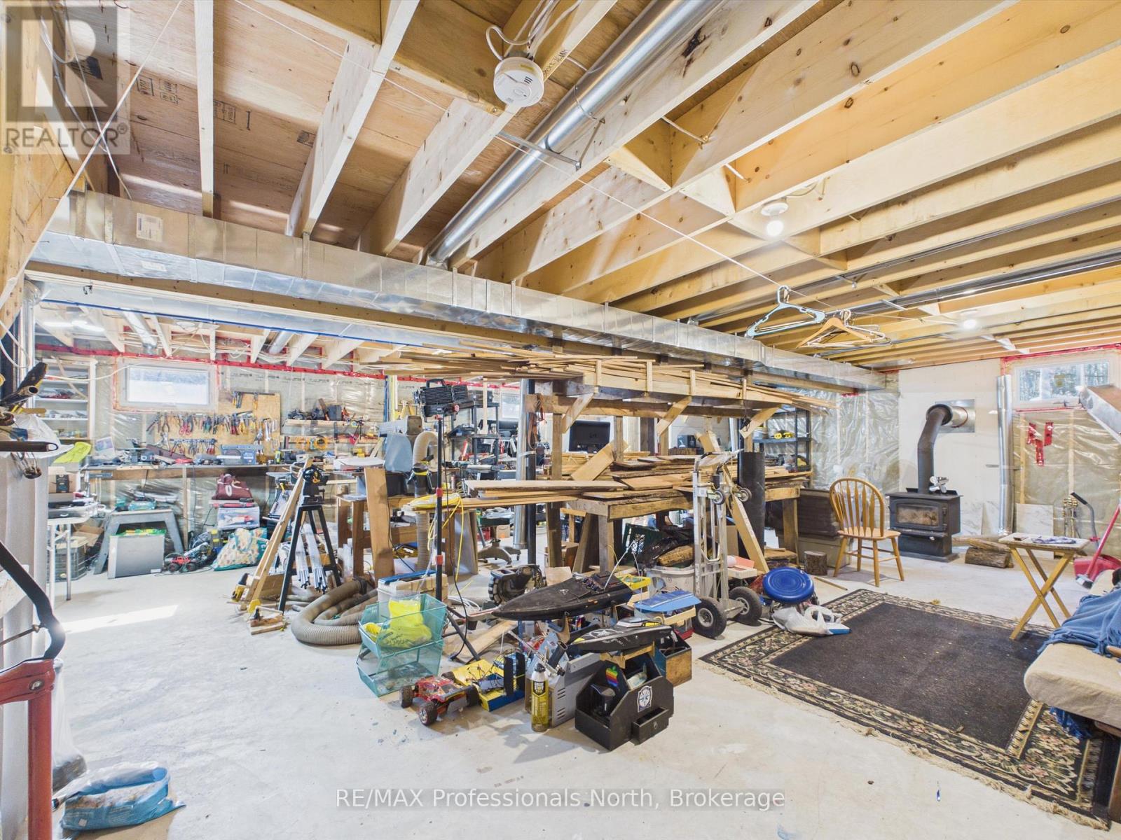 1070 VANKOUGHNET ROAD - 20
