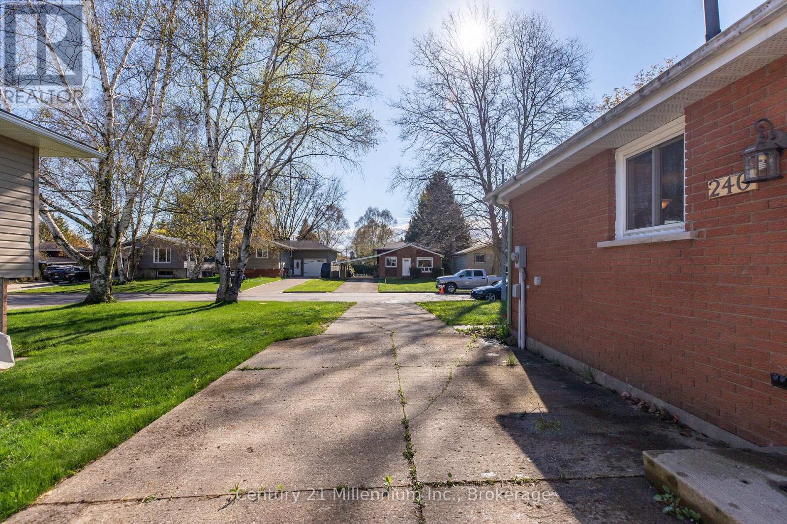 240 5TH A AVENUE W - 7