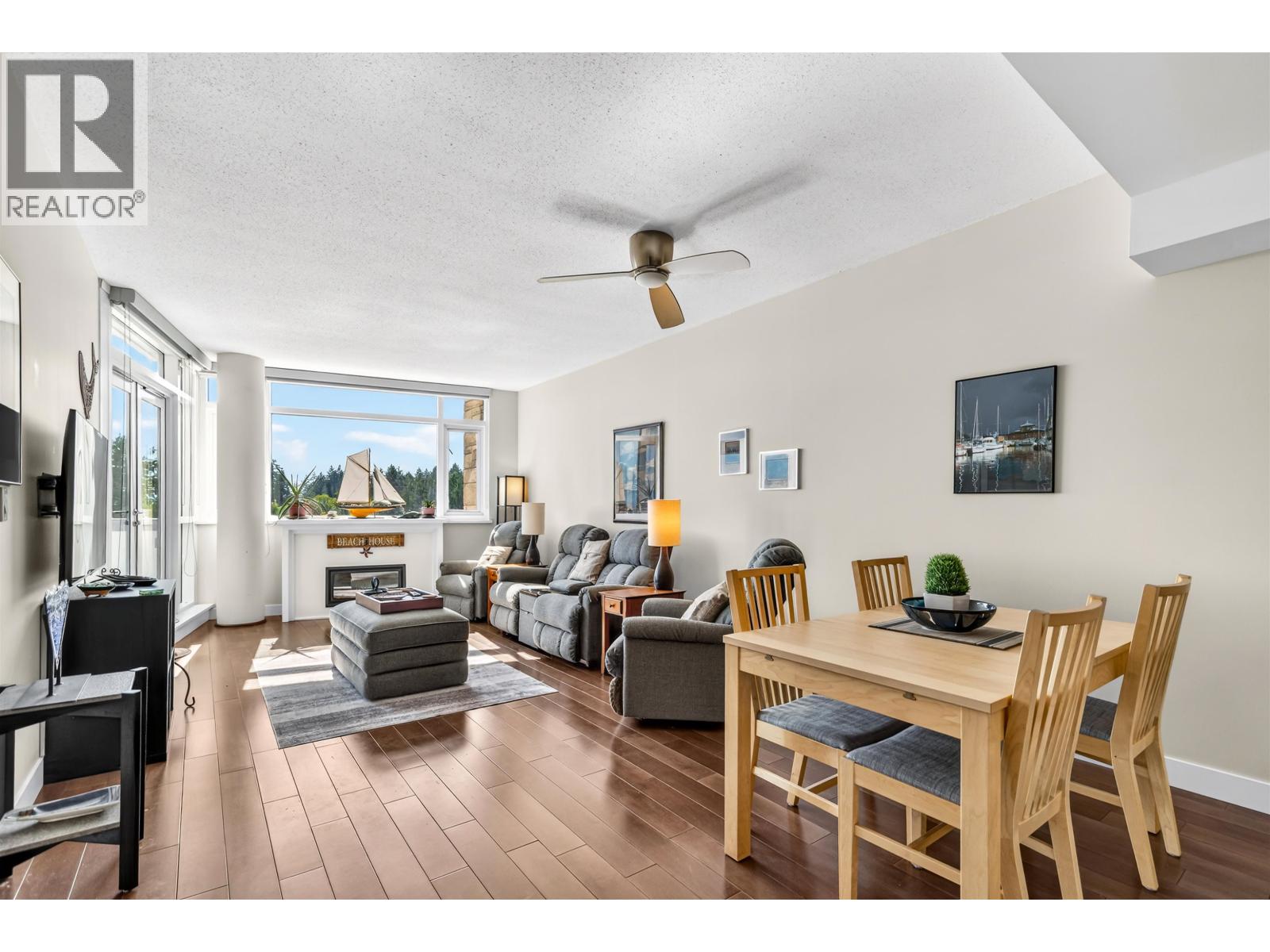402 5725 TEREDO STREET, Sechelt