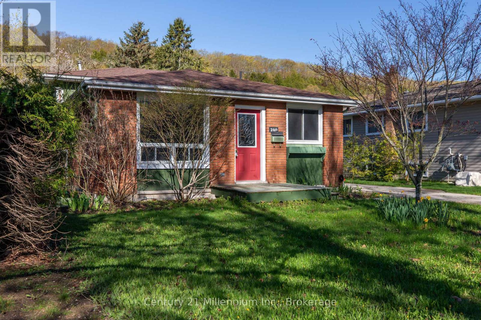 240 5TH A AVENUE W - 4