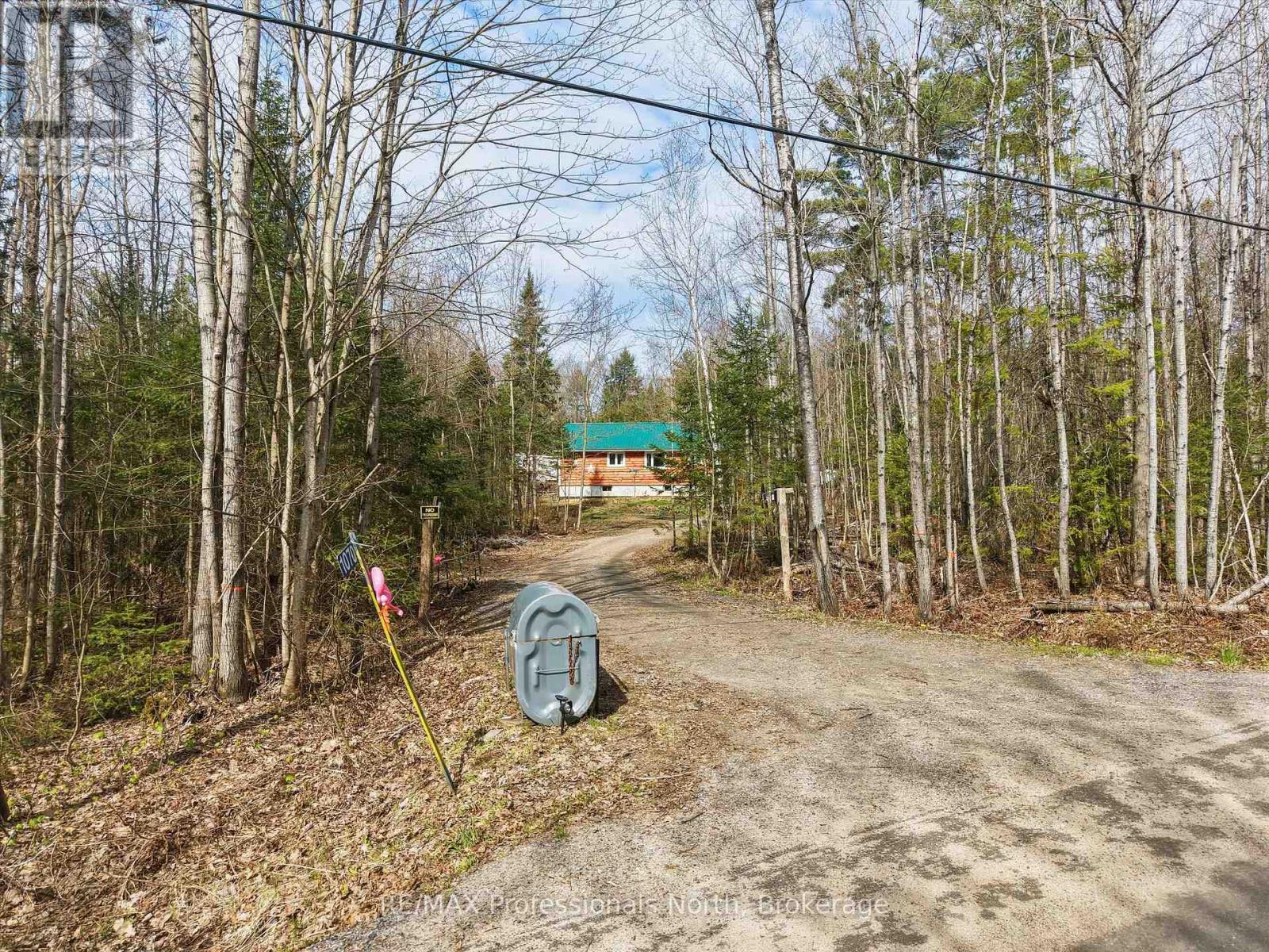 1070 VANKOUGHNET ROAD - Image 3