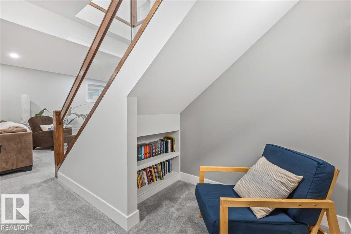10611 146 ST NW NW - 30