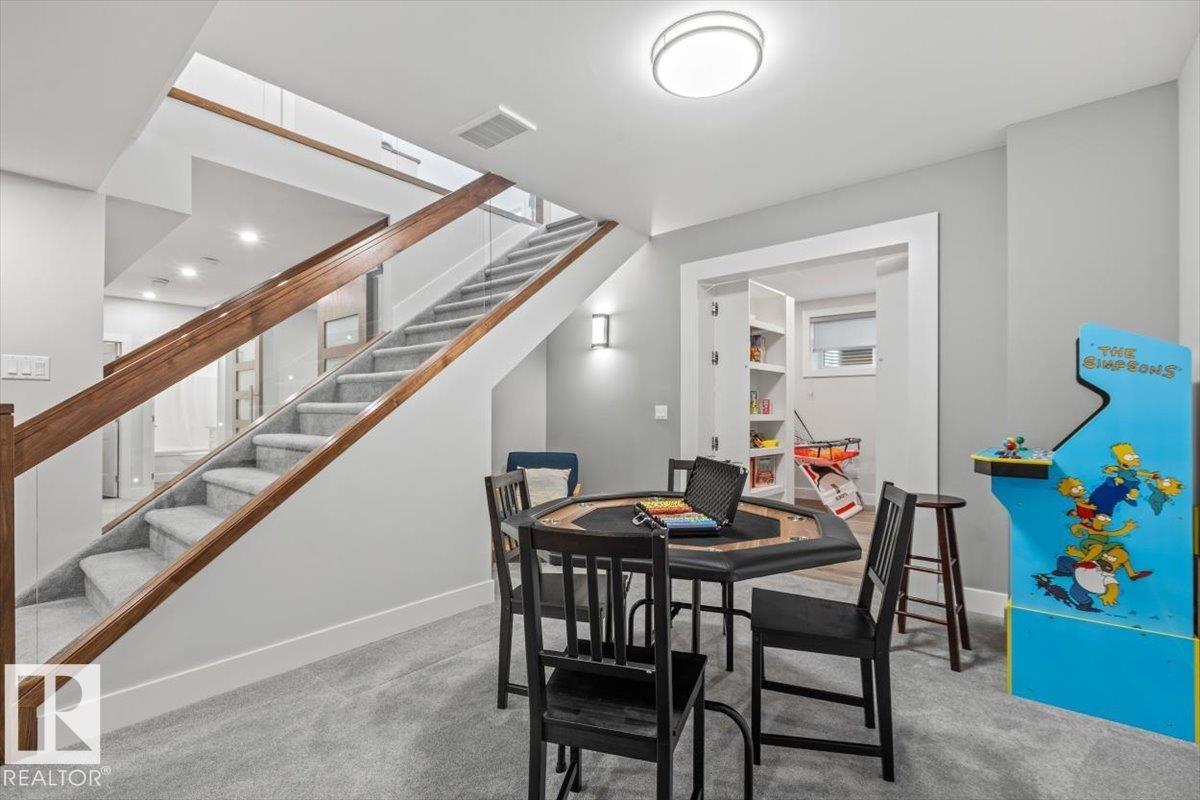 10611 146 ST NW NW - 32