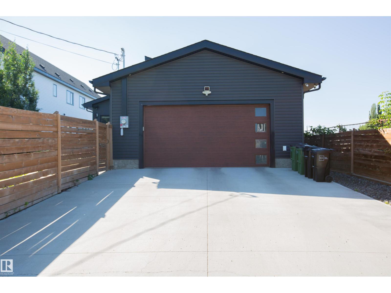 10611 146 ST NW NW - 56