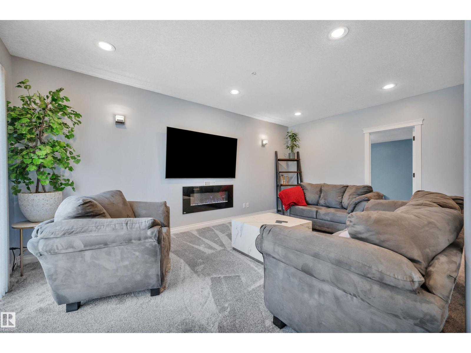 #179 52304 RGE ROAD 233 - 42