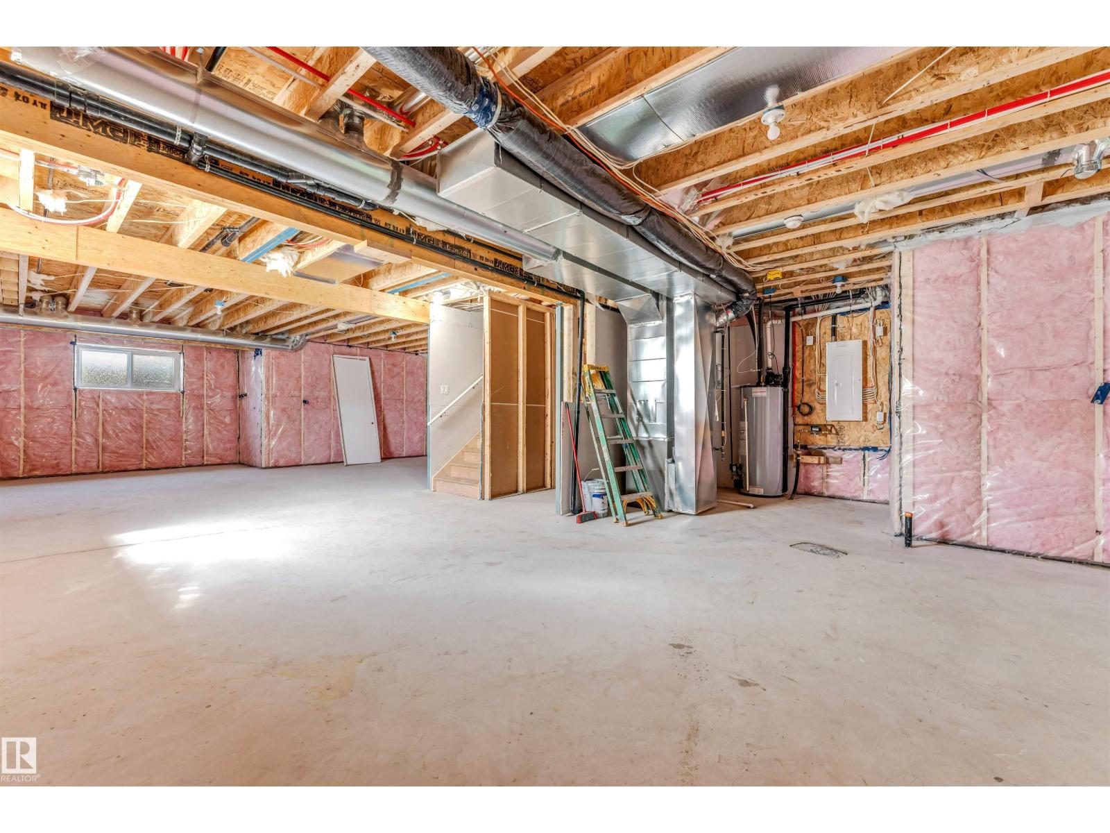 6250 19 ST NE - 54