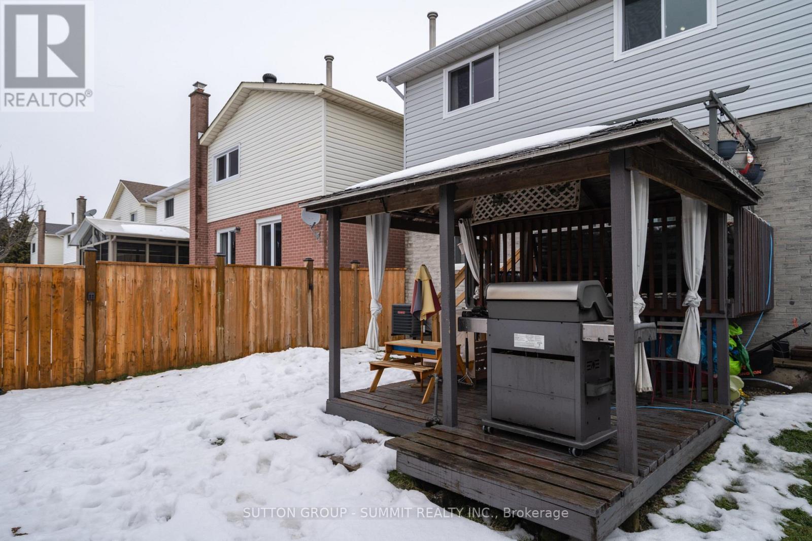 30 BUCHANAN CRESCENT - 41