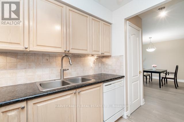 #1209 880 GRANDVIEW WAY - 12