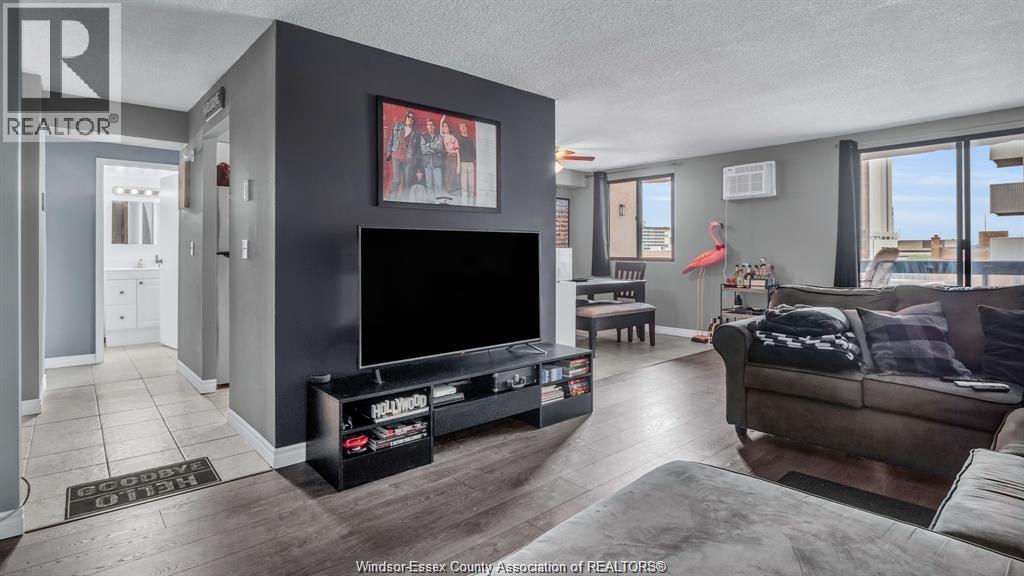 #702 150 Park STREET - 4