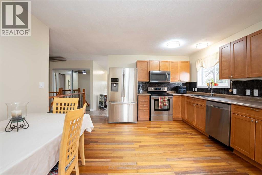 139 Laval Boulevard W - 11