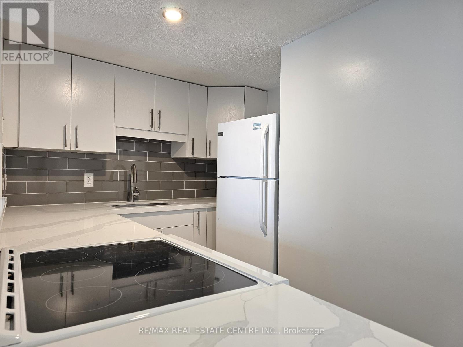 #508 260 SHELDON AVENUE N - 6