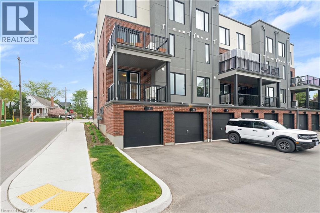 #61 99 ROGER Street - 26