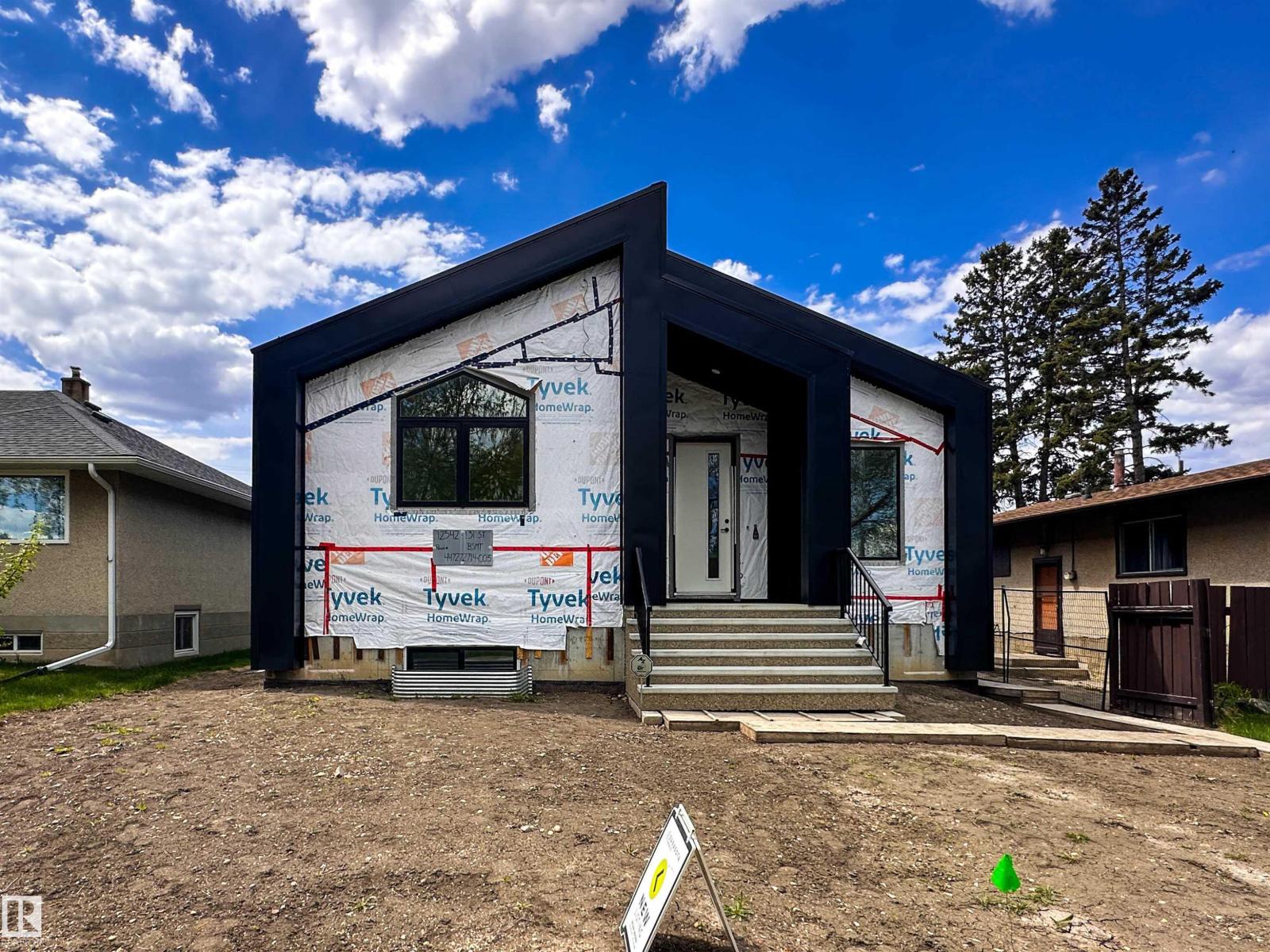 12342 131 ST NW - 1