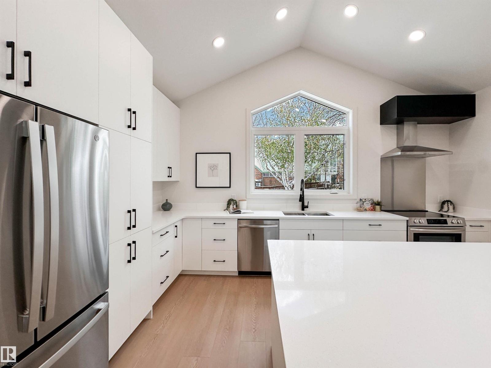 12342 131 ST NW - 9