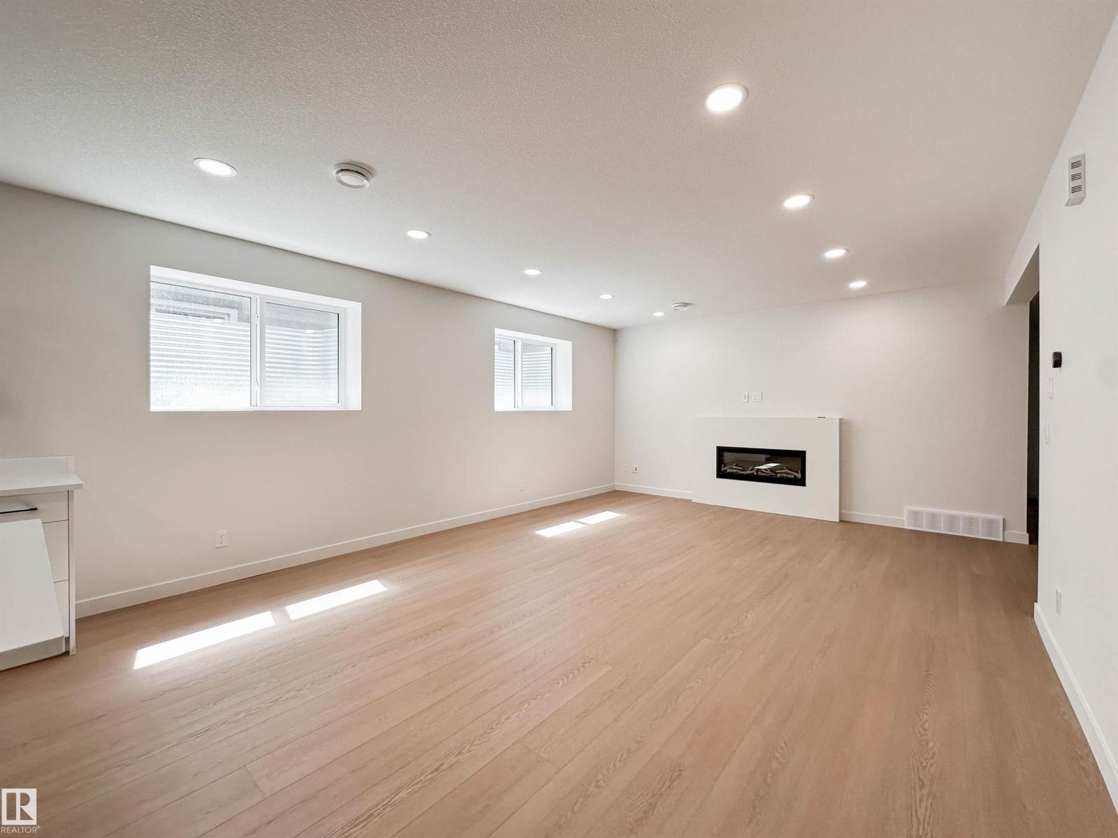 12342 131 ST NW - 51