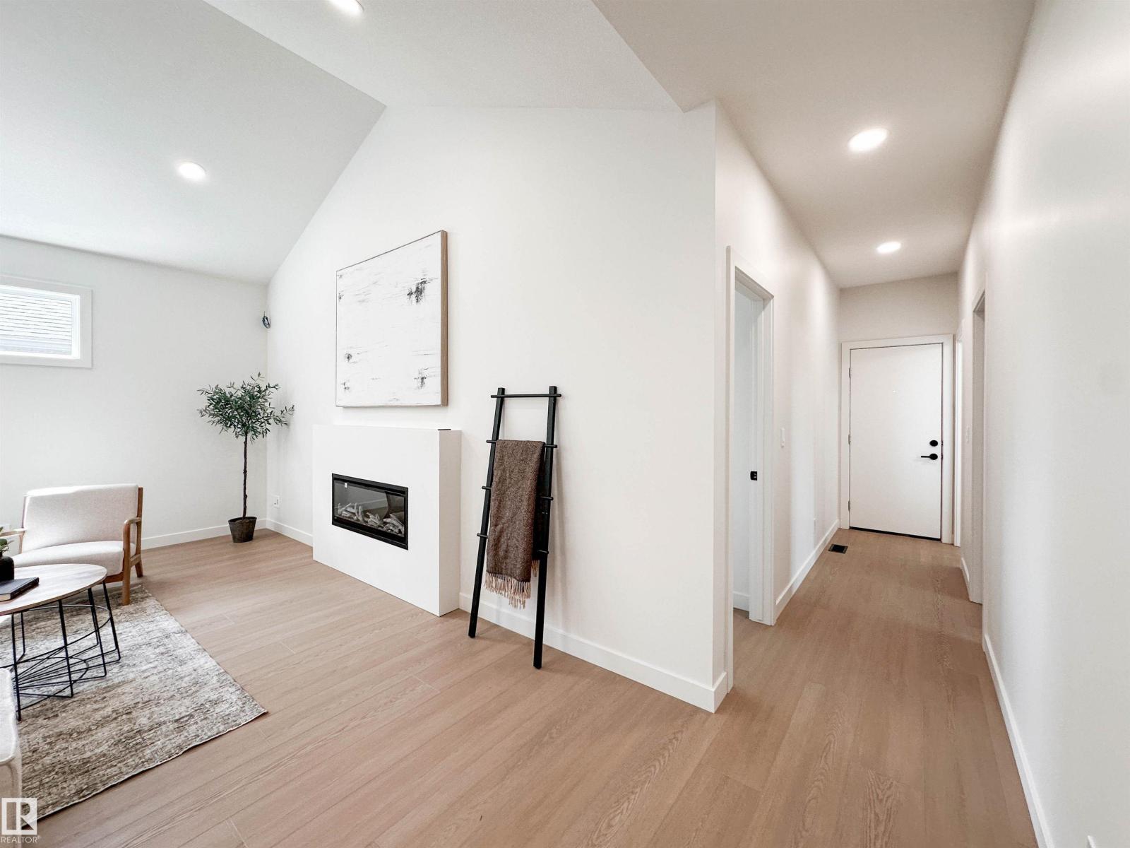 12342 131 ST NW - 27