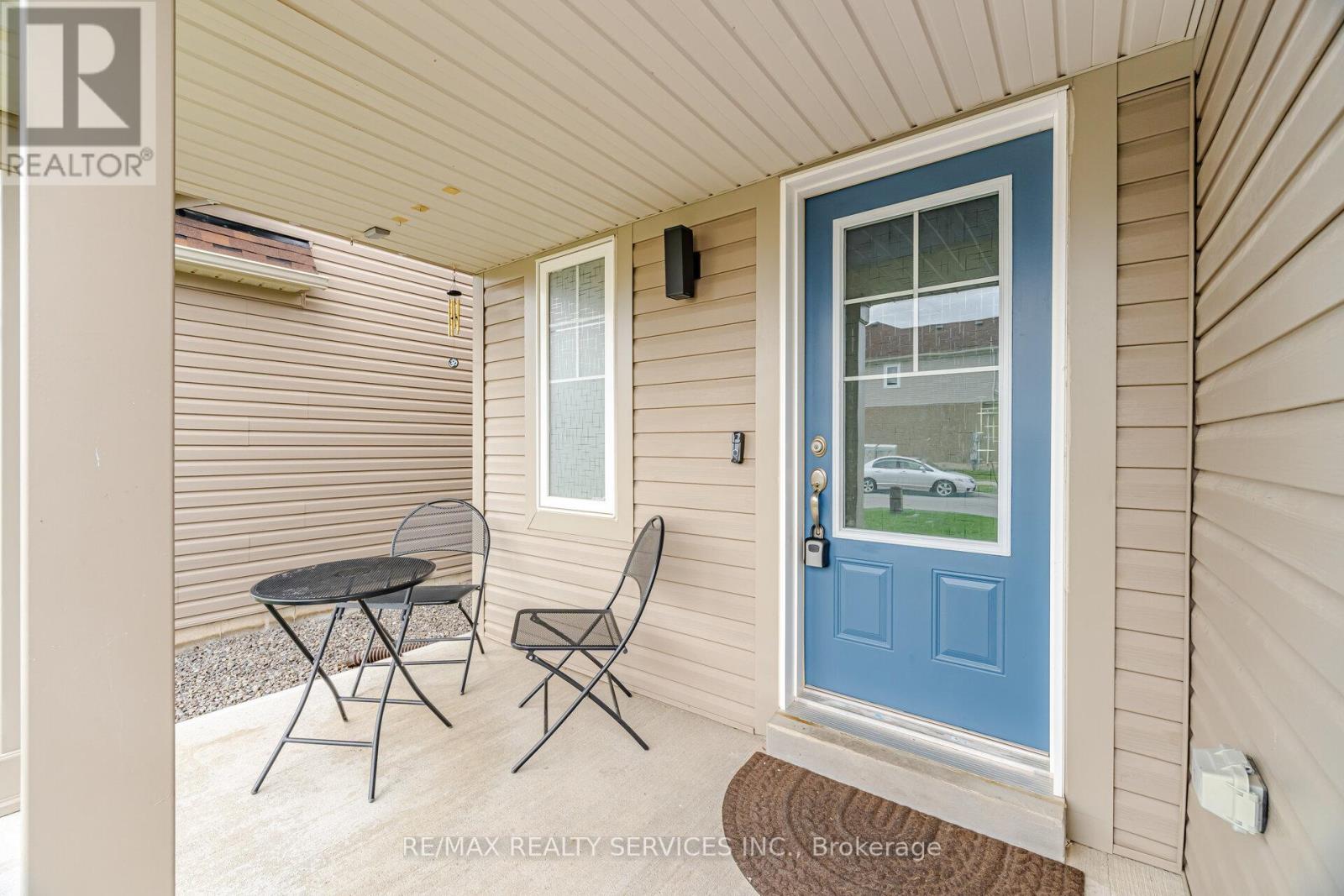 71 TUMBLEWOOD PLACE - Image 3