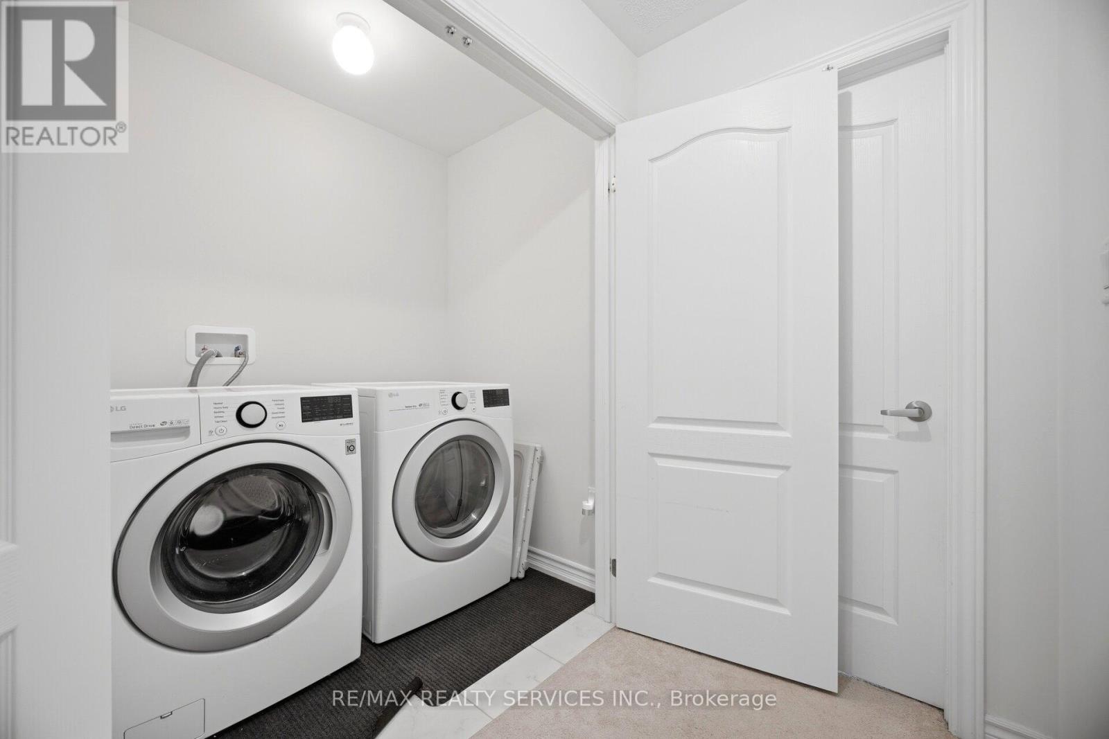 71 TUMBLEWOOD PLACE - 32