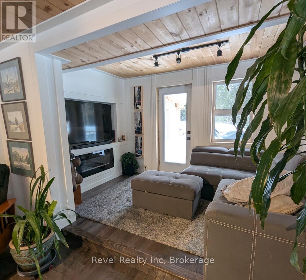 22 CAMP ROAD - 7