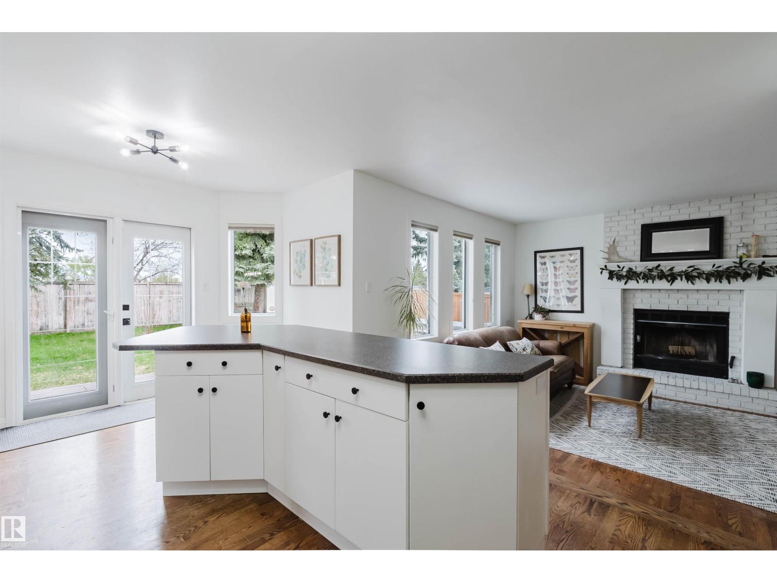 18 HUNTER CT - 18