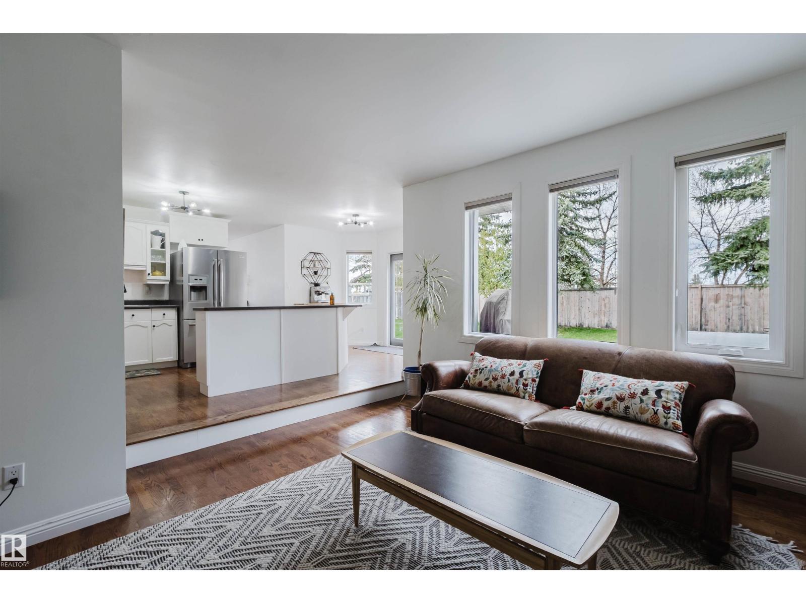 18 HUNTER CT - 24