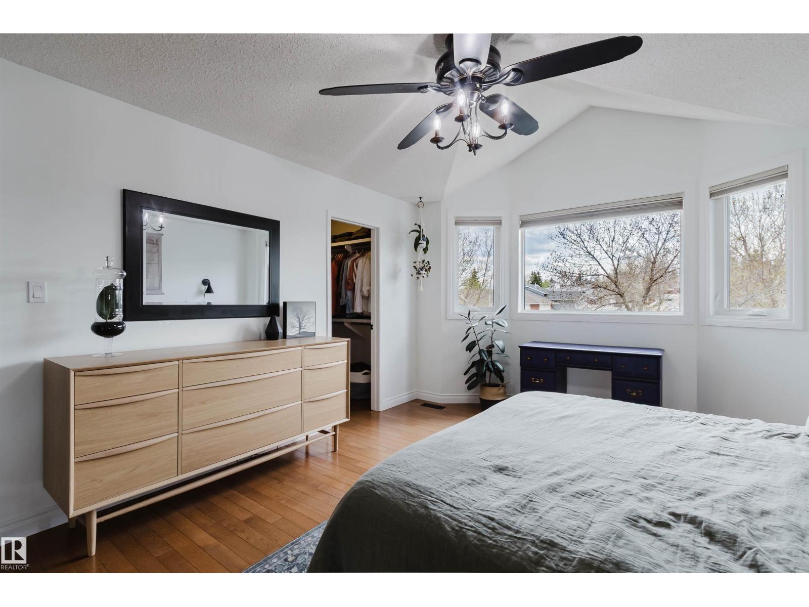 18 HUNTER CT - 30