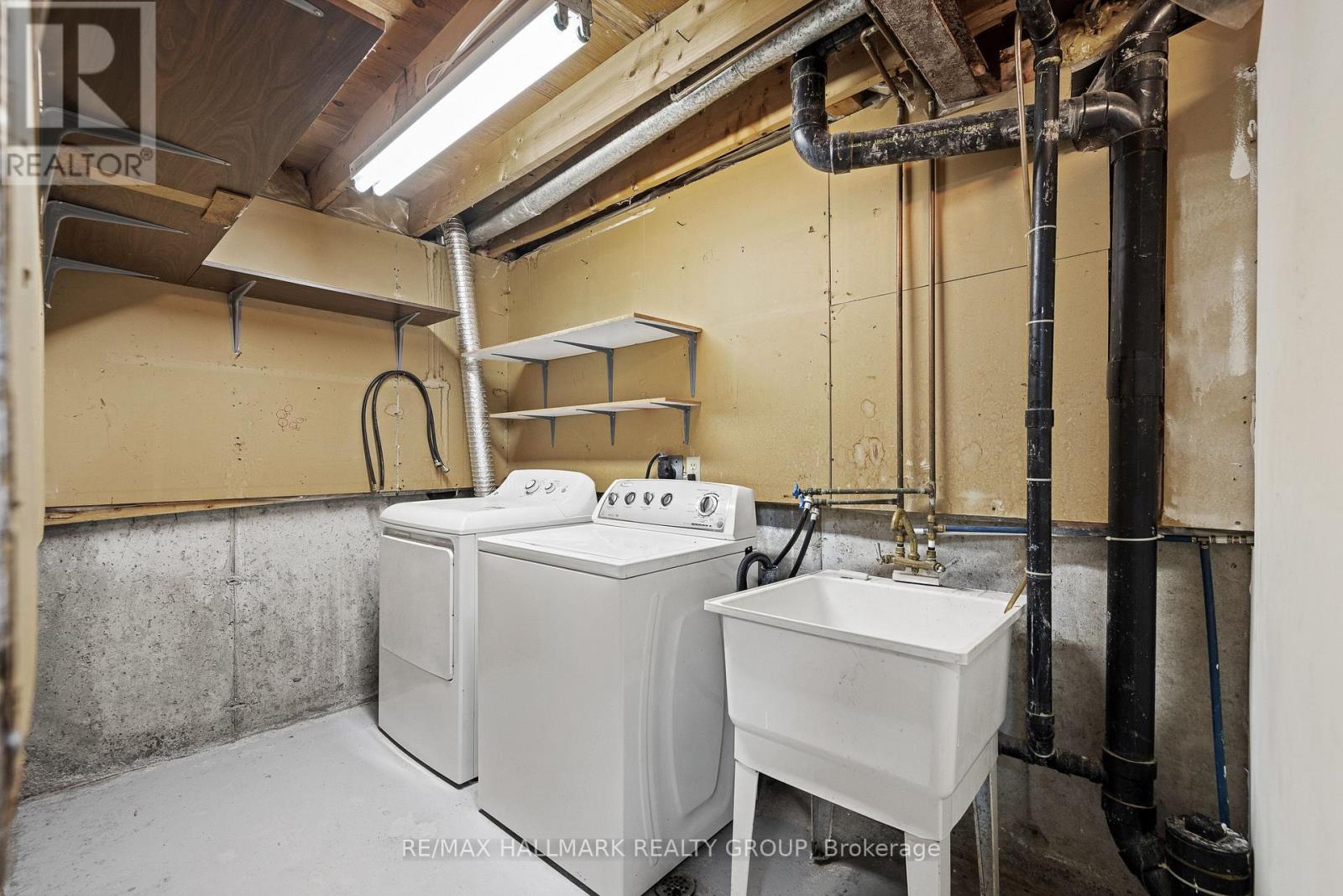 1083 MILLWOOD COURT - 38
