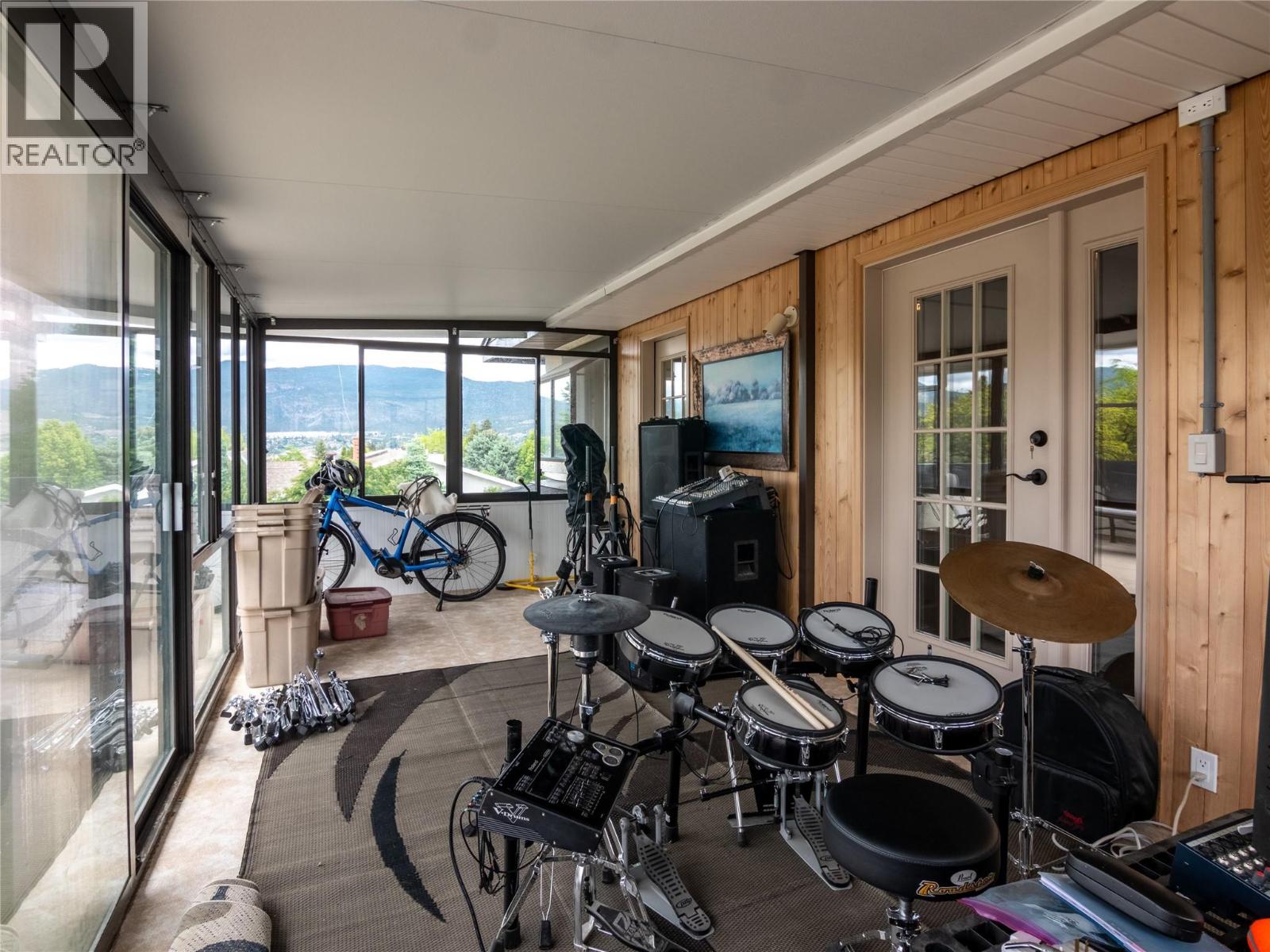 969 Westminster Avenue E, Penticton