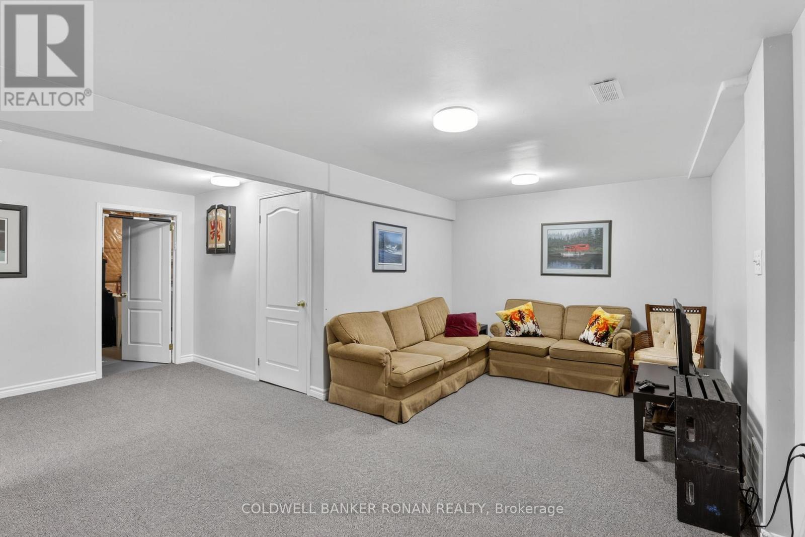 26 PHEASANT COURT - 25