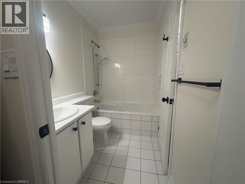 36 HAYHURST Road Unit# 110, Brantford, Ontario, N3R6Y9 — Photo 12
