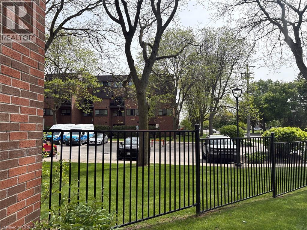 36 HAYHURST Road Unit# 110, Brantford, Ontario, N3R6Y9 — Photo 24